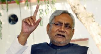 Nitish compares 'backward' Bihar to 'developed' Gujarat