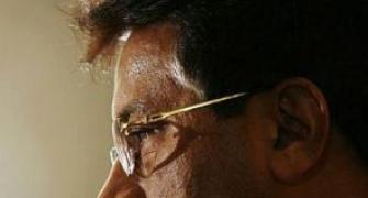 Musharraf's lawyers 'threatened with beheading'