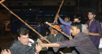 Election officer slaps notice on AAP over violent protest