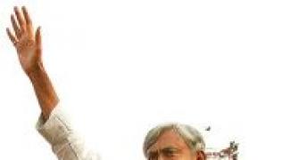 Modi says Nitish nursing PM ambitions, true secularism in Gujarat