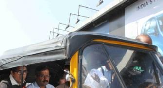 Auto driver who ferried Kejriwal in Mumbai fined