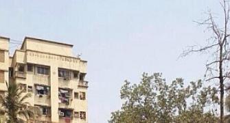 7 killed in 7-storey building collapse in Mumbai