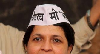 Fresh trouble for AAP: Anjali Damania quits over horse trading