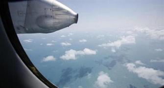 Search closes in on 'final resting place' of missing Malaysian jet