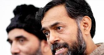 AAP leaders bicker, Yogendra Yadav and Jaihind quit posts