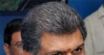 Congress 'expels' Vasan after he resigns from party