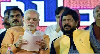 Modi accuses Cong-NCP combine of destroying Maharashtra