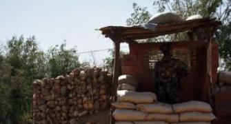 Pakistan again violates ceasefire, India retaliates