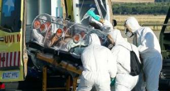 Amid criticism, NY Governor outlines Ebola quarantine policy