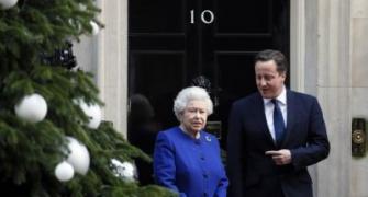 Queen tells Scots to vote 'very carefully'