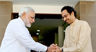 BJP, Shiv Sena hold talks to salvage alliance