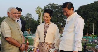 CHECK OUT: Peng Liyuan, First Lady of style