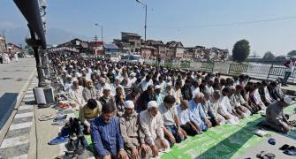 In flooded Srinagar, prayers offered on bridges, roads