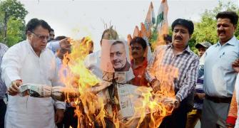 Racist comment row: Cong workers stage protest against Giriraj