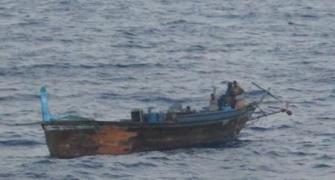 Coast Guard detains Pakistan fishing boat in Kutch