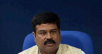 Cong targets Union Minister Pradhan,RSS leaders in Vyapam scam