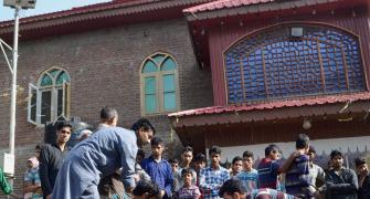 8 injured in grenade blast in Kashmir's Shopian