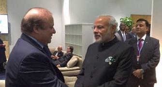 Sena taunts PM Modi for hand shake with Sharif