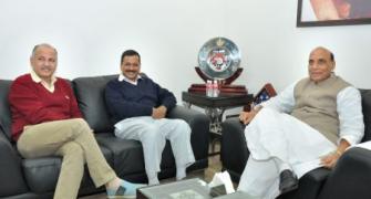 Kejriwal meets Rajnath; underlines need for constructive cooperation
