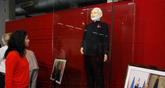 On Day 2, bid for Modi's suit goes up to Rs 1.25 crore
