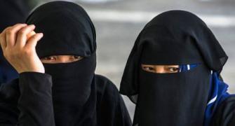 China bans burqa in major Muslim city