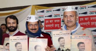 AAP's manifesto focuses on free water, cheap bijli and women's safety