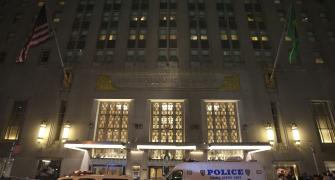 5 injured after gun goes off in New York's Waldorf hotel