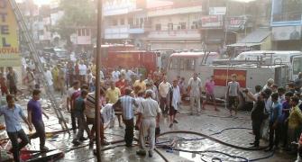 Uttar Pradesh: Fire breaks out in Pratapgarh hotel, 10 killed