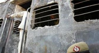 Pak summons Indian envoy, raises Samjhauta blast issue