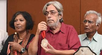 Now Arundhati Roy, Kundan Shah return their National Awards