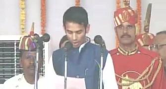 Lalu's son interrupted twice for mispronoucing Hindi oath