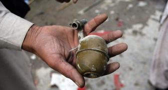 Asked how it works, cop pulls pin off grenade in Pak court