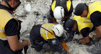 'It's the end of the world': Ecuador earthquake claims 262 lives