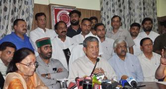 Blow to Rawat: SC restores Prez rule in Uttarakhand till April 27