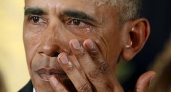 PHOTO: Obama weeps as he unveils gun control measures