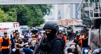 'Paris-style' attacks rock Jakarta; 5 gunmen among 7 killed