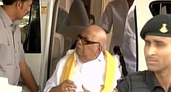 Karunanidhi makes court appearance in defamation case; hearing adjourned