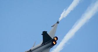 India, France sign Rafale jet agreement, finances yet to be agreed