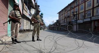 Kashmir unrest: Separatists extend strike call by 2 days