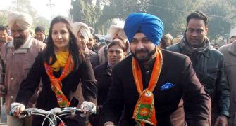 'Navjot Singh Sidhu wants to serve Punjab, AAP only option'
