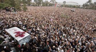 Qadri gets martyr-like funeral; 1 lakh people turn up in Pak