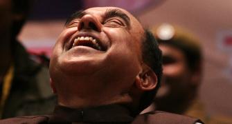 Jayalalithaa's 'ridiculous' letters to PM go in trash: Swamy