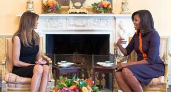 Michelle Obama gives Melania tour of White House