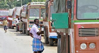 Demonetisation brings trucks to a halt; drivers 'virtually begging' for food