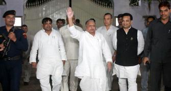 Mulayam says family united, refuses to answer 'controversial questions'