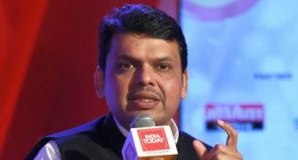 Fadnavis, the biggest loser in MNS-ADHM row