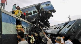 23 dead as 14 coaches of Utkal Express derail in UP