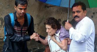 Mumbai Rains: Gurdwaras, Ganpati pandals, Mumbaikars offer shelter