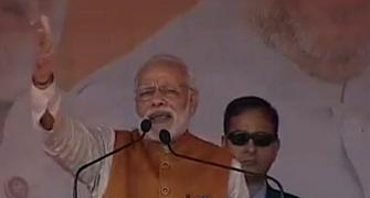 Modi alters Akhilesh's slogan: 'Kaam nahin karname bolte hain'