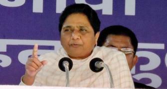 Maya asks Muslims to vote for BSP, again